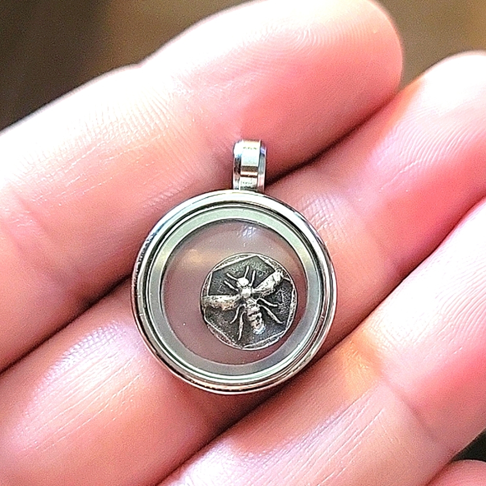 🐝 20mm .999 Fine Silver 1g Bee Pendant Handmade Silver Round Pendant 🐝